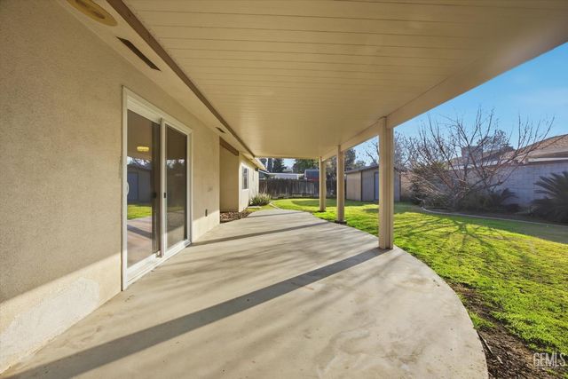 205 Carr Street, Bakersfield, CA 93309