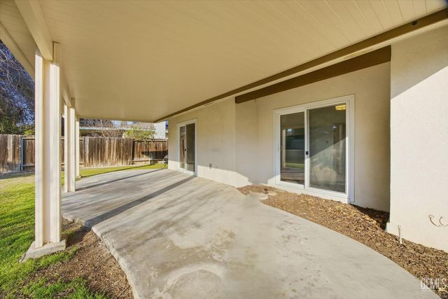 205 Carr Street, Bakersfield, CA 93309