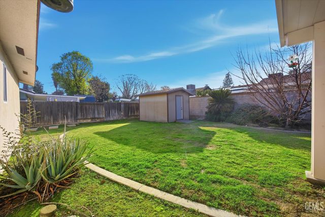 205 Carr Street, Bakersfield, CA 93309