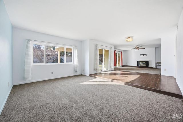 205 Carr Street, Bakersfield, CA 93309