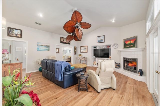 9425 SW 21ST AVENUE, Gainesville, FL 32607