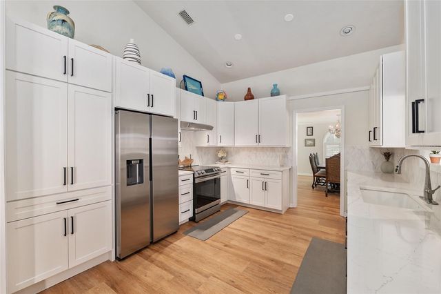 9425 SW 21ST AVENUE, Gainesville, FL 32607