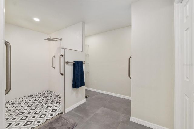 9425 SW 21ST AVENUE, Gainesville, FL 32607