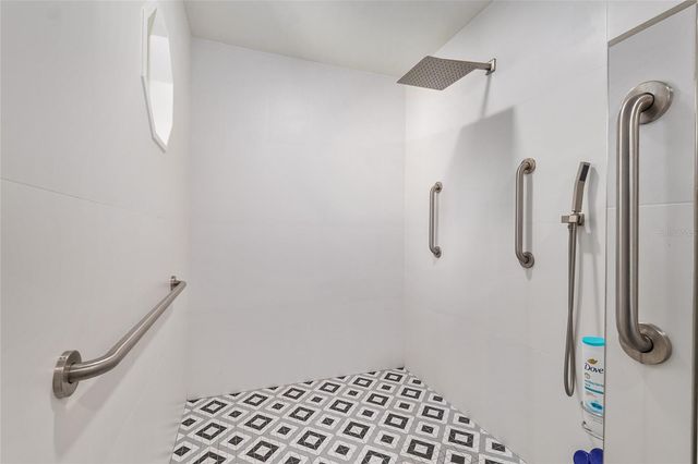 9425 SW 21ST AVENUE, Gainesville, FL 32607