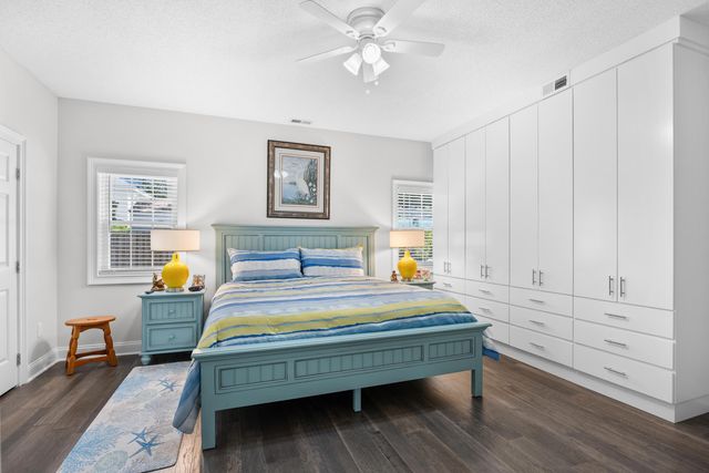 867 Cardinal Pl., North Myrtle Beach, SC 29582