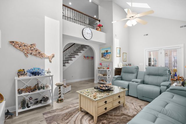 867 Cardinal Pl., North Myrtle Beach, SC 29582