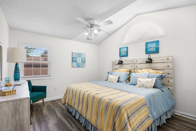 867 Cardinal Pl., North Myrtle Beach, SC 29582