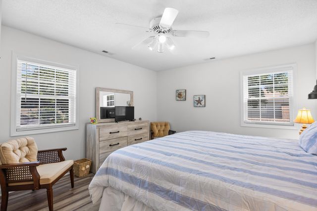 867 Cardinal Pl., North Myrtle Beach, SC 29582