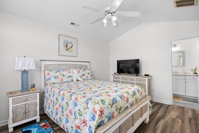 867 Cardinal Pl., North Myrtle Beach, SC 29582
