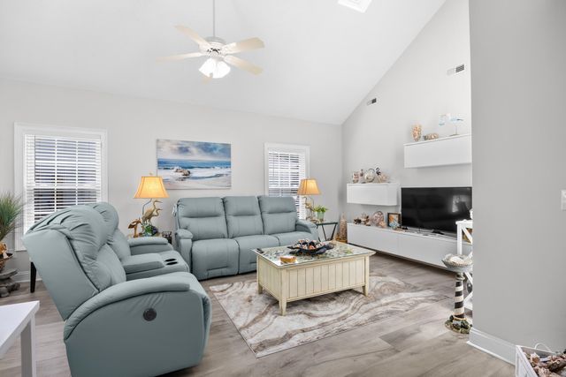 867 Cardinal Pl., North Myrtle Beach, SC 29582