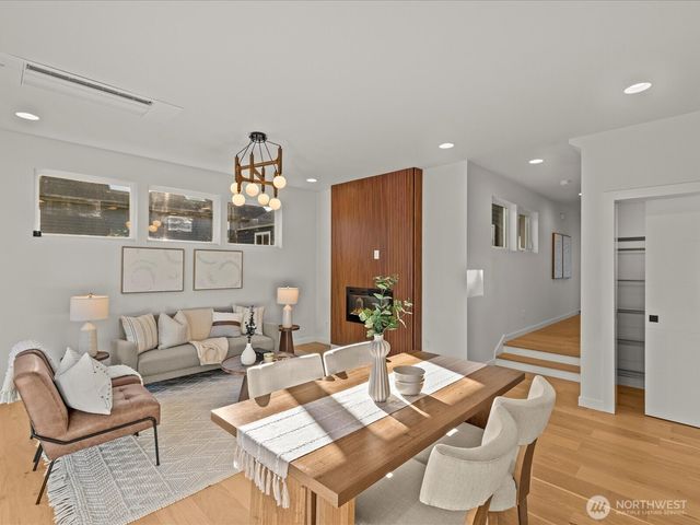 12834 Ashworth Avenue N, Seattle, WA 98133