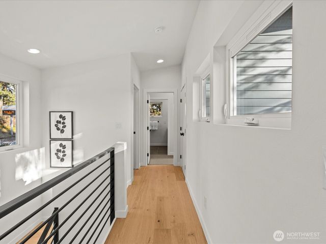 12834 Ashworth Avenue N, Seattle, WA 98133