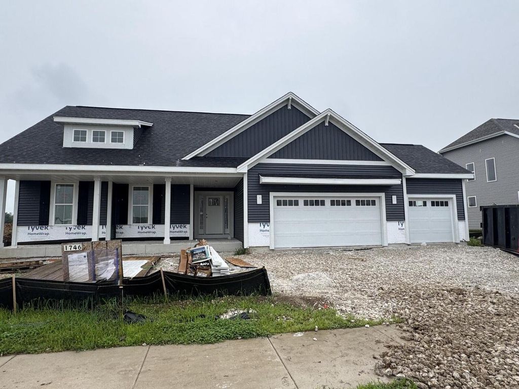 1746 Switchgrass STREET, Oconomowoc, WI 53066