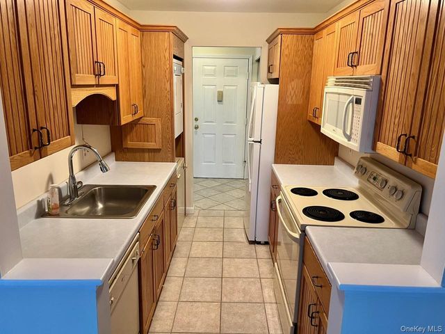 9 Loudon Drive 6, Fishkill, NY 12524