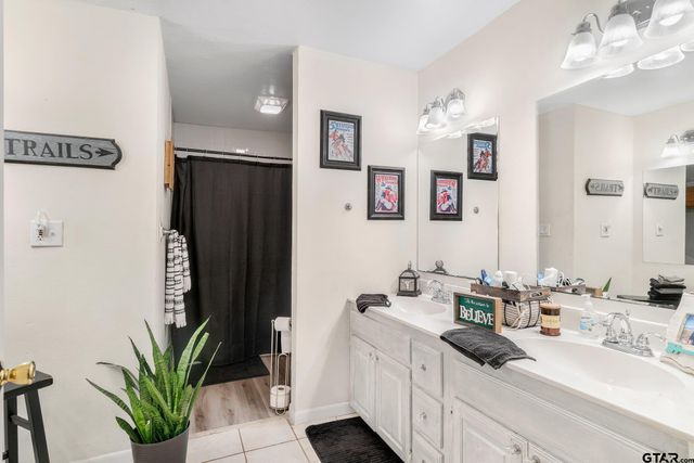 963 E Main Street, Van, TX 75790