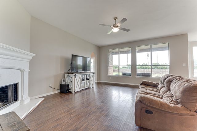 217 Panther Peak Drive, Midlothian, TX 76065