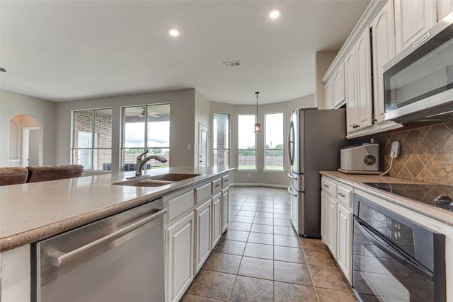 217 Panther Peak Drive, Midlothian, TX 76065