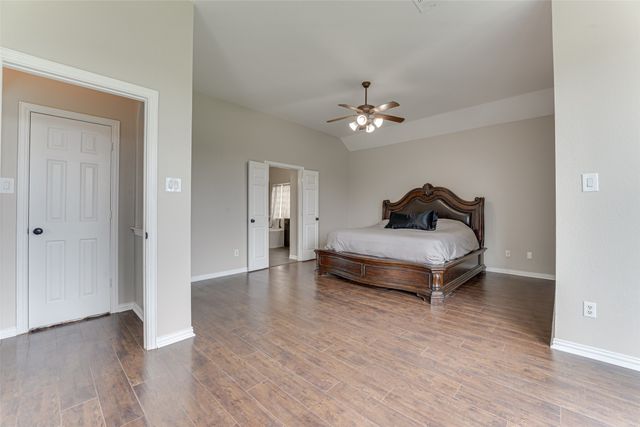 217 Panther Peak Drive, Midlothian, TX 76065