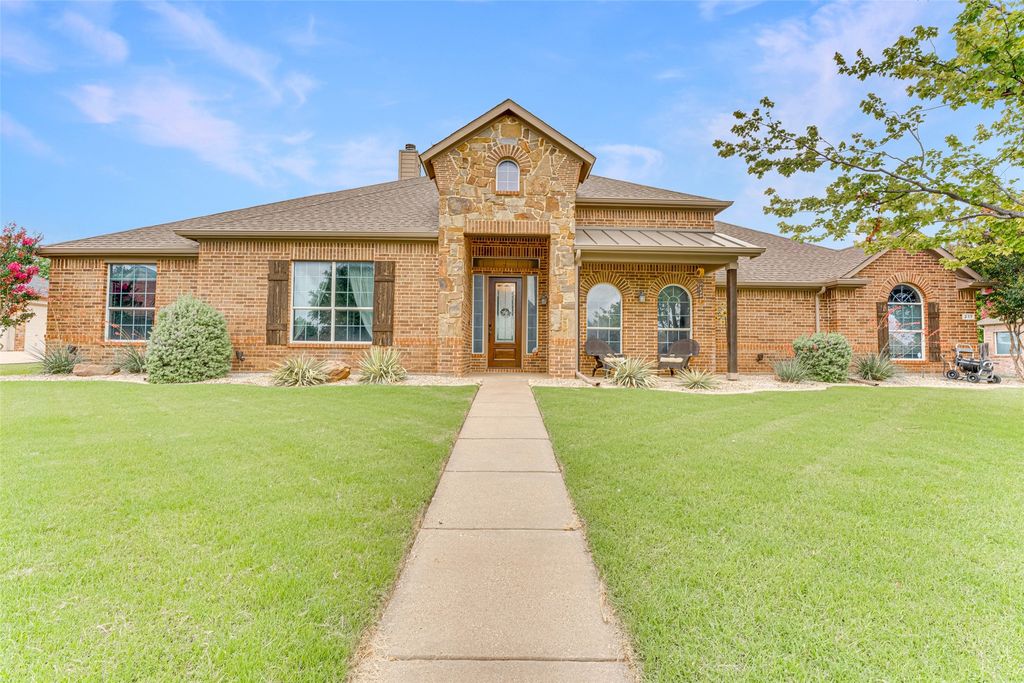 217 Panther Peak Drive, Midlothian, TX 76065