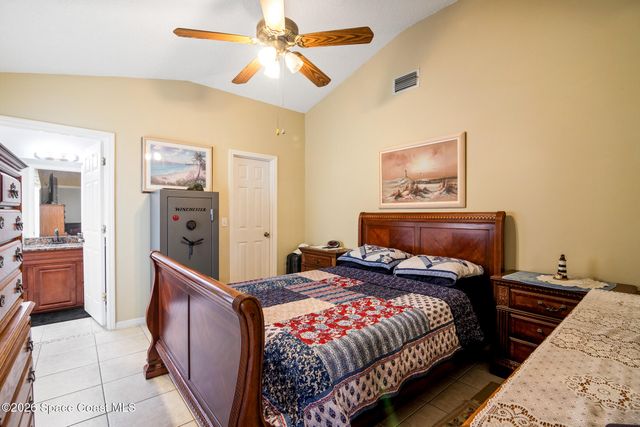 1081 Douglas Street SE, Palm Bay, FL 32909