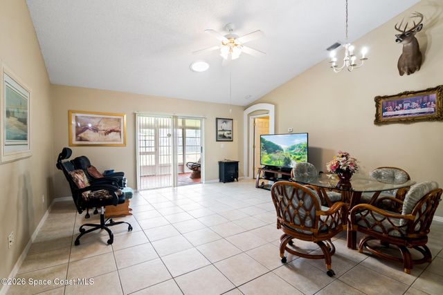 1081 Douglas Street SE, Palm Bay, FL 32909