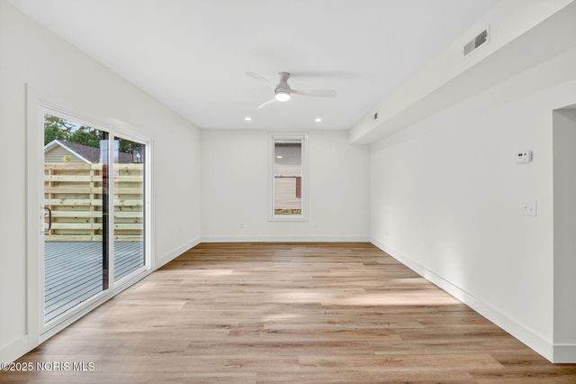 208 E Indiana Avenue, Perrysburg, OH 43551