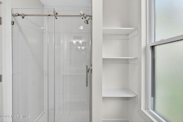 208 E Indiana Avenue, Perrysburg, OH 43551