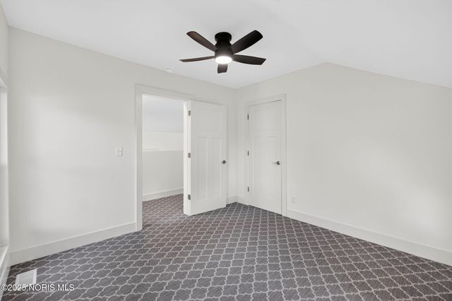 208 E Indiana Avenue, Perrysburg, OH 43551