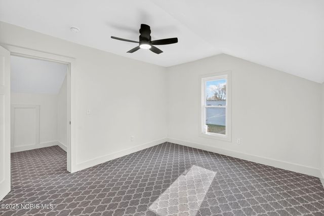 208 E Indiana Avenue, Perrysburg, OH 43551