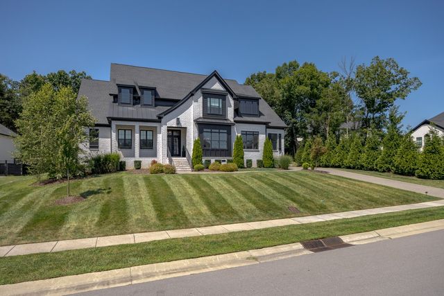 2022 Kingsbarns Dr, Nolensville, TN 37135