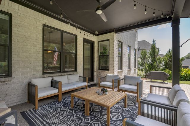 2022 Kingsbarns Dr, Nolensville, TN 37135
