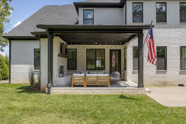 2022 Kingsbarns Dr, Nolensville, TN 37135