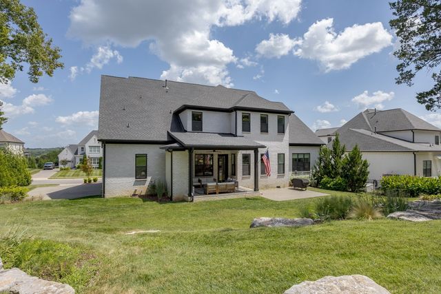 2022 Kingsbarns Dr, Nolensville, TN 37135