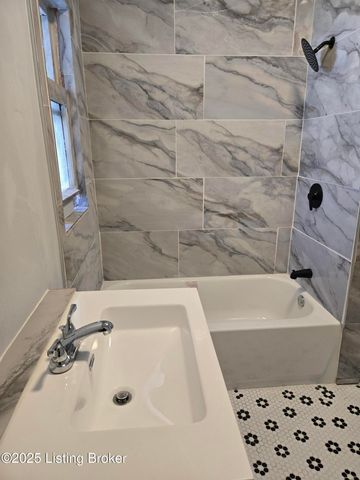 1815 Owen St, Louisville, KY 40203