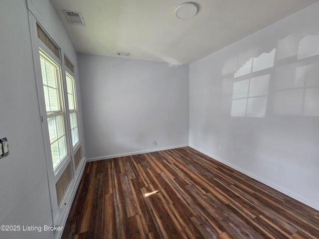 1815 Owen St, Louisville, KY 40203