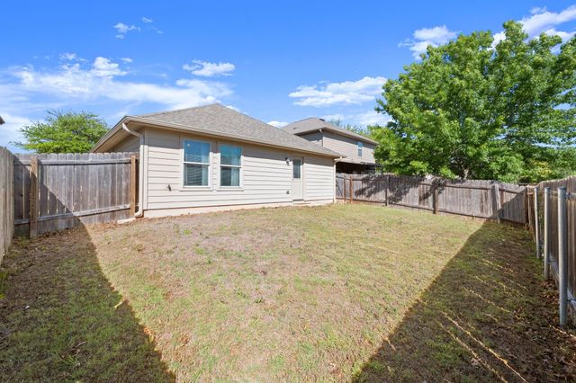 380 Housefinch LOOP, Leander, TX 78641