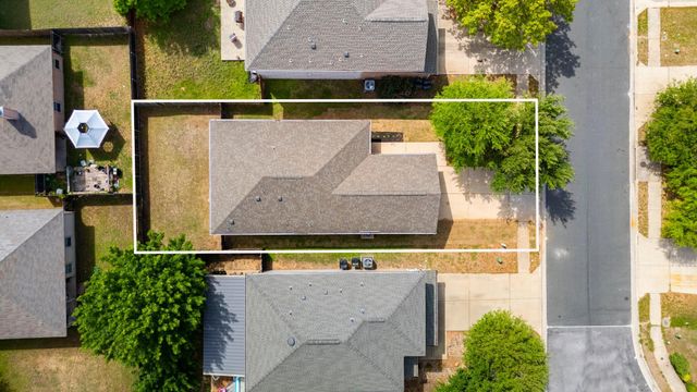 380 Housefinch LOOP, Leander, TX 78641