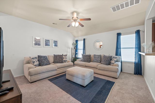 380 Housefinch LOOP, Leander, TX 78641