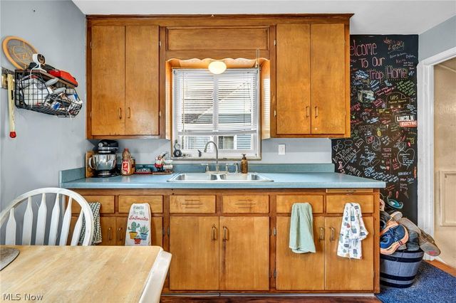 6294 Alexandria Drive, Parma Heights, OH 44130
