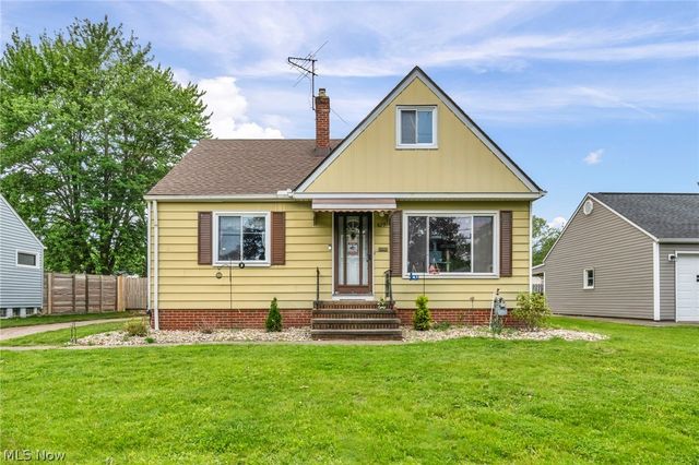 6294 Alexandria Drive, Parma Heights, OH 44130