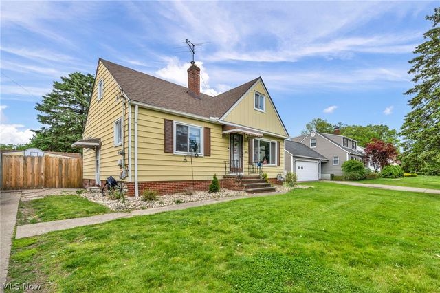 6294 Alexandria Drive, Parma Heights, OH 44130