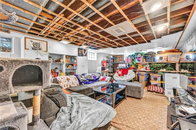 6294 Alexandria Drive, Parma Heights, OH 44130