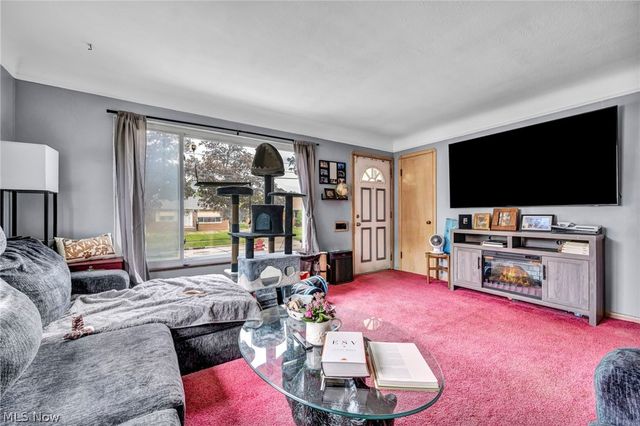 6294 Alexandria Drive, Parma Heights, OH 44130