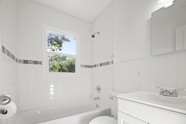 2511 S Victoria, Wichita, KS 67216