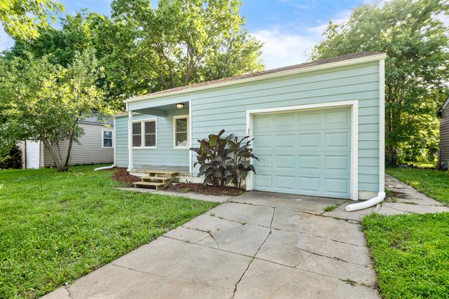 2511 S Victoria, Wichita, KS 67216