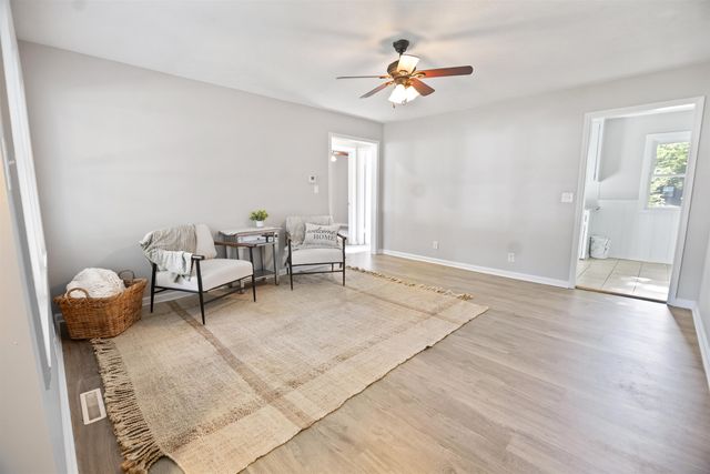 2511 S Victoria, Wichita, KS 67216