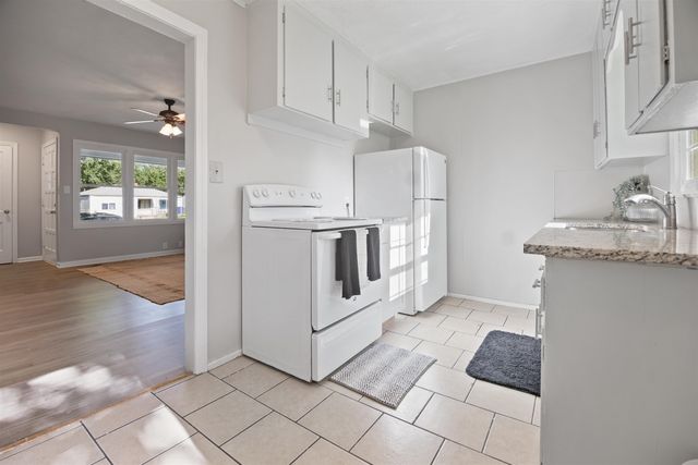 2511 S Victoria, Wichita, KS 67216