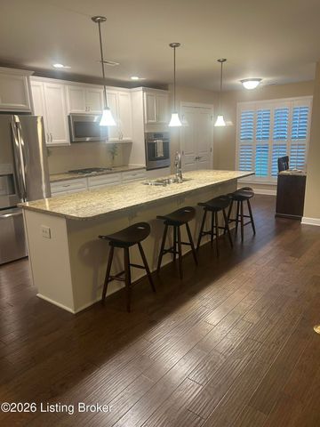 14407 Signature Point Dr, Louisville, KY 40299