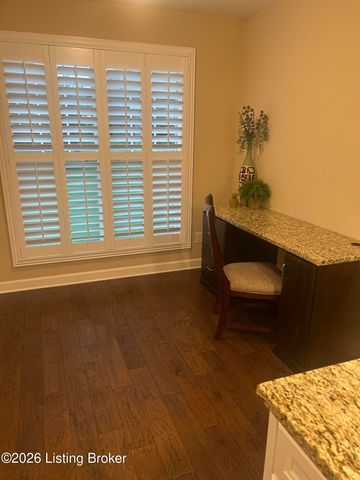 14407 Signature Point Dr, Louisville, KY 40299