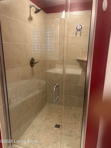 14407 Signature Point Dr, Louisville, KY 40299